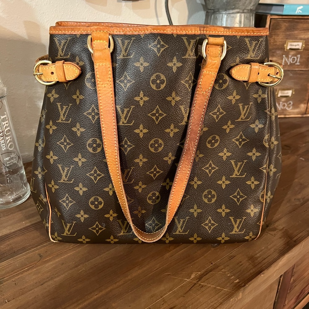Louis Vuitton Batignolles Vertical Tote
